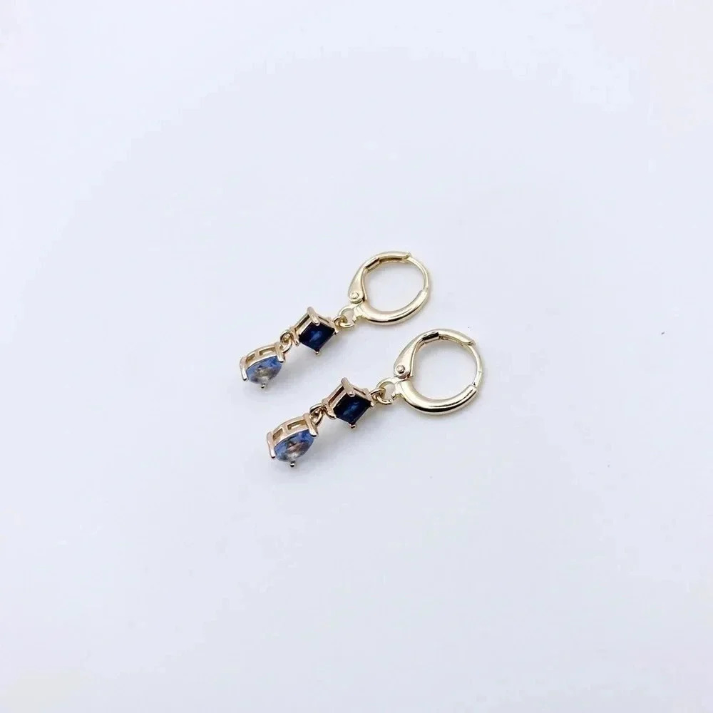 HUGGIE HOOPS Petit drop earrings
